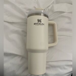 Like New Beige Stanley 40oz Tumbler